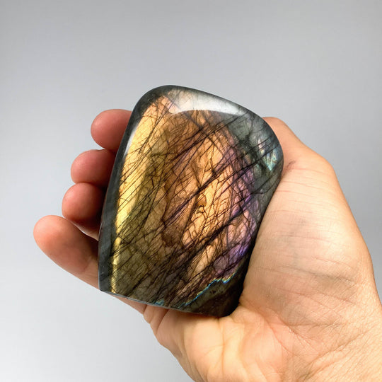 Labradorite Stand Up - Rocks and Gems Canada