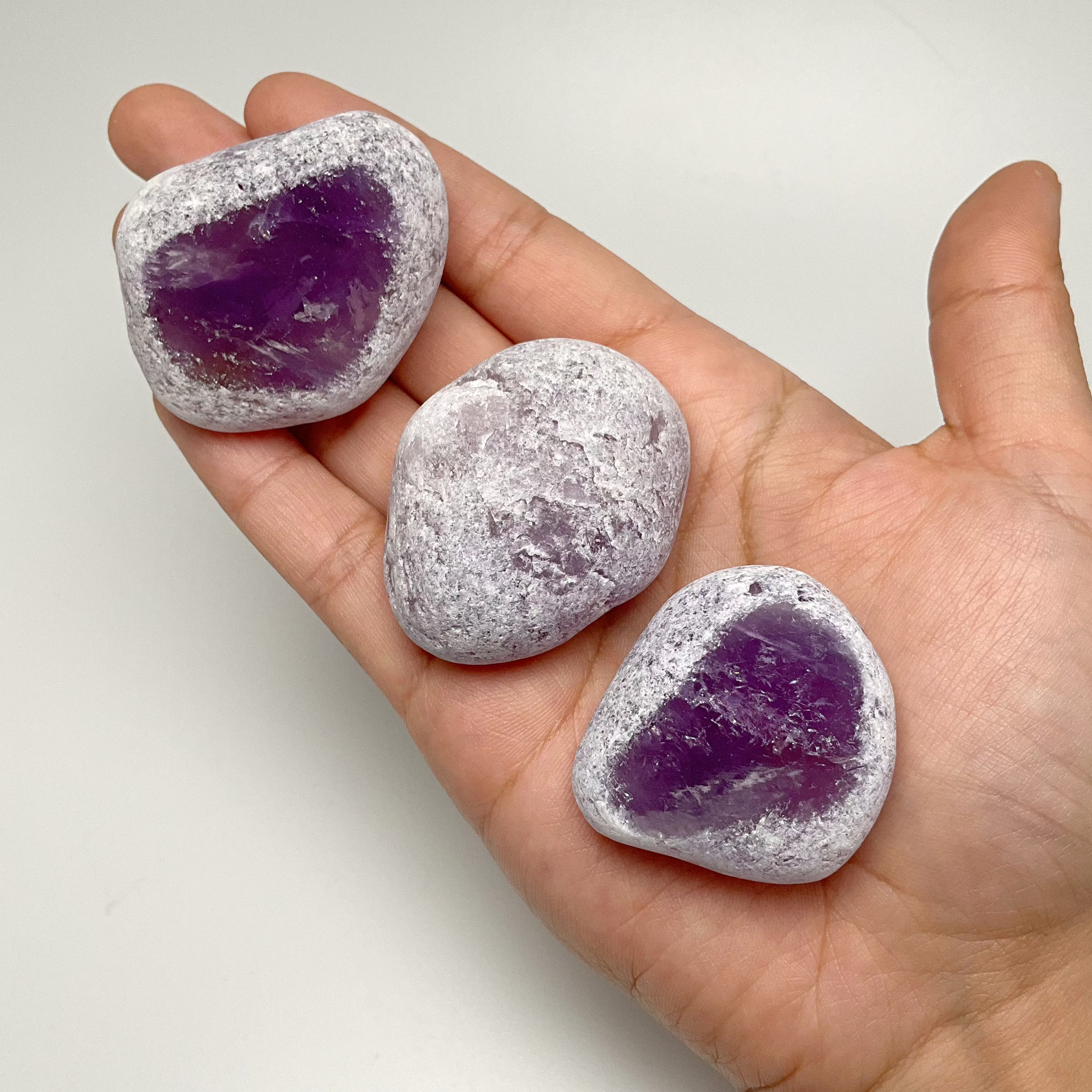 Amethyst Ema Egg - Rocks and Gems Canada