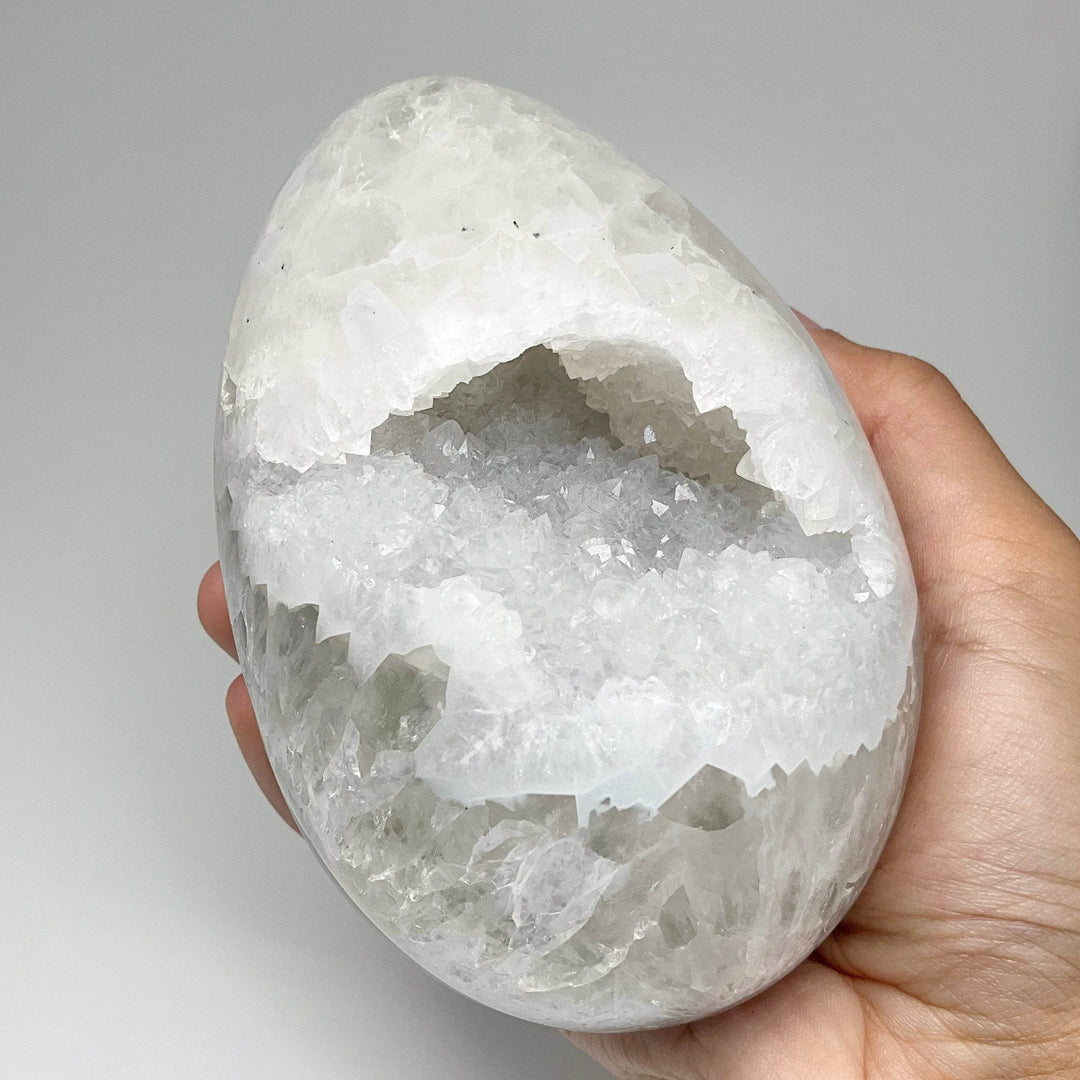 Agate Geode Egg - Rocks and Gems Canada