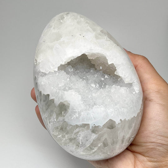 Agate Geode Egg - Rocks and Gems Canada
