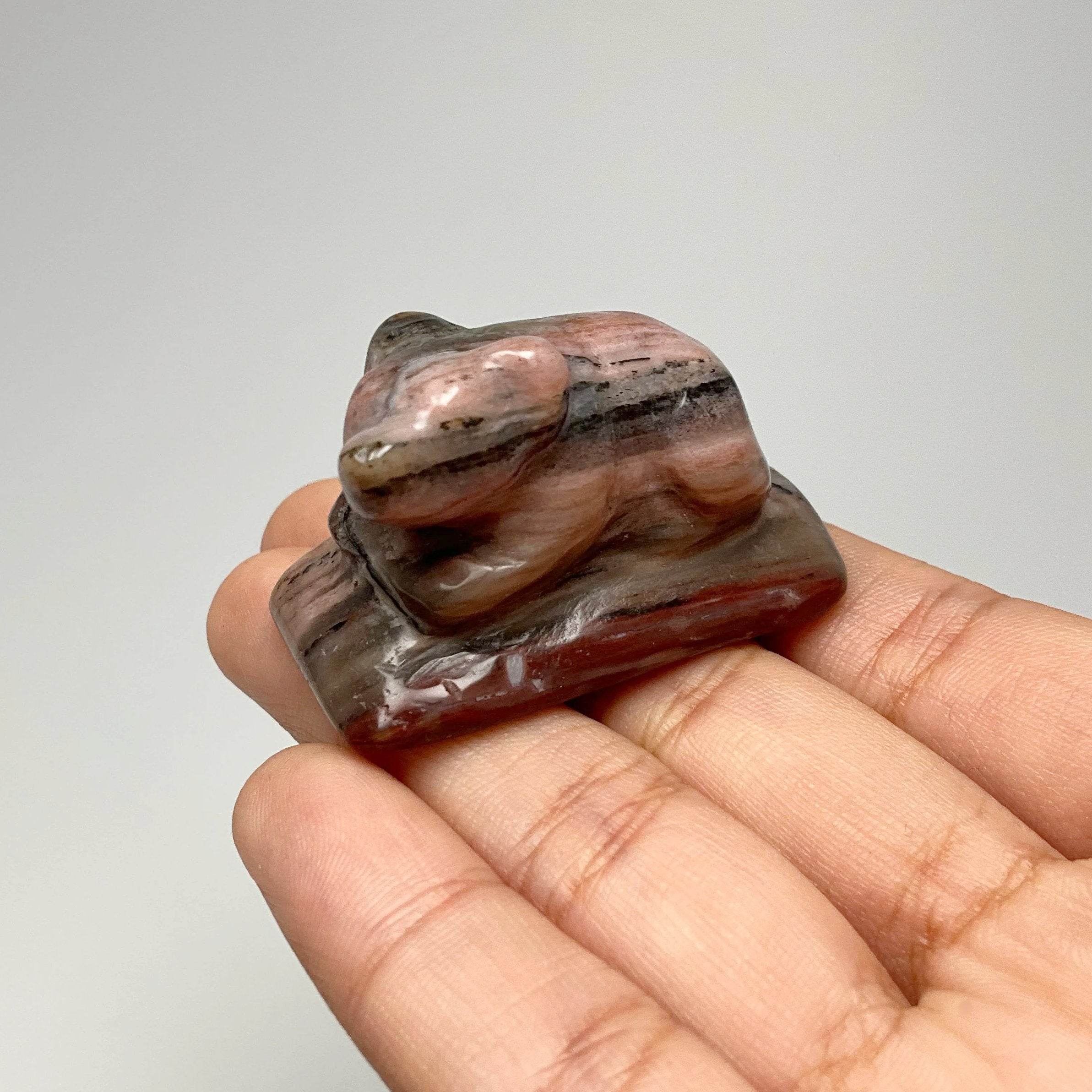 Alberta Jade Bear Carving - Rocks and Gems Canada