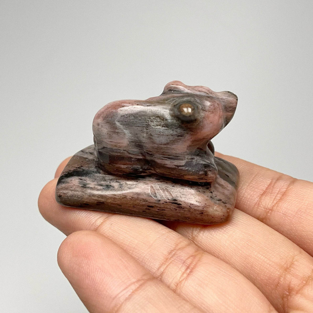 Alberta Jade Bear Carving - Rocks and Gems Canada