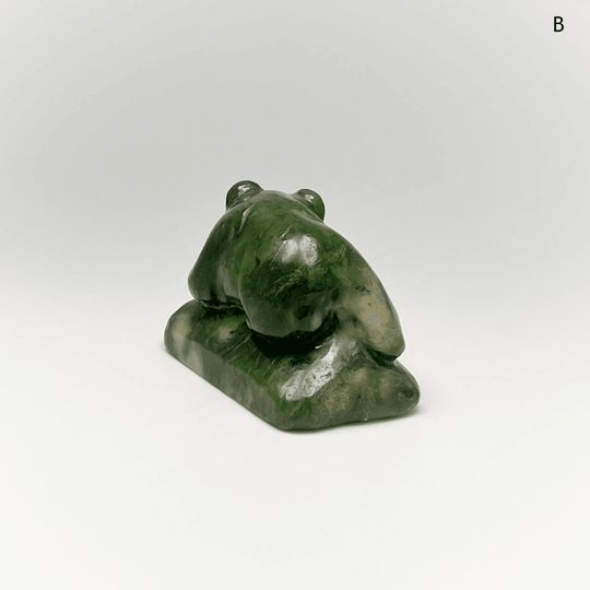 BC Jade Bear Carving - Rocks and Gems Canada