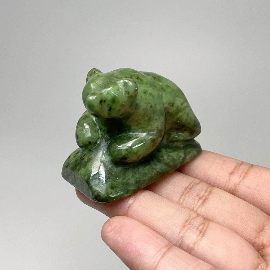 BC Jade Bear Carving - Rocks and Gems Canada
