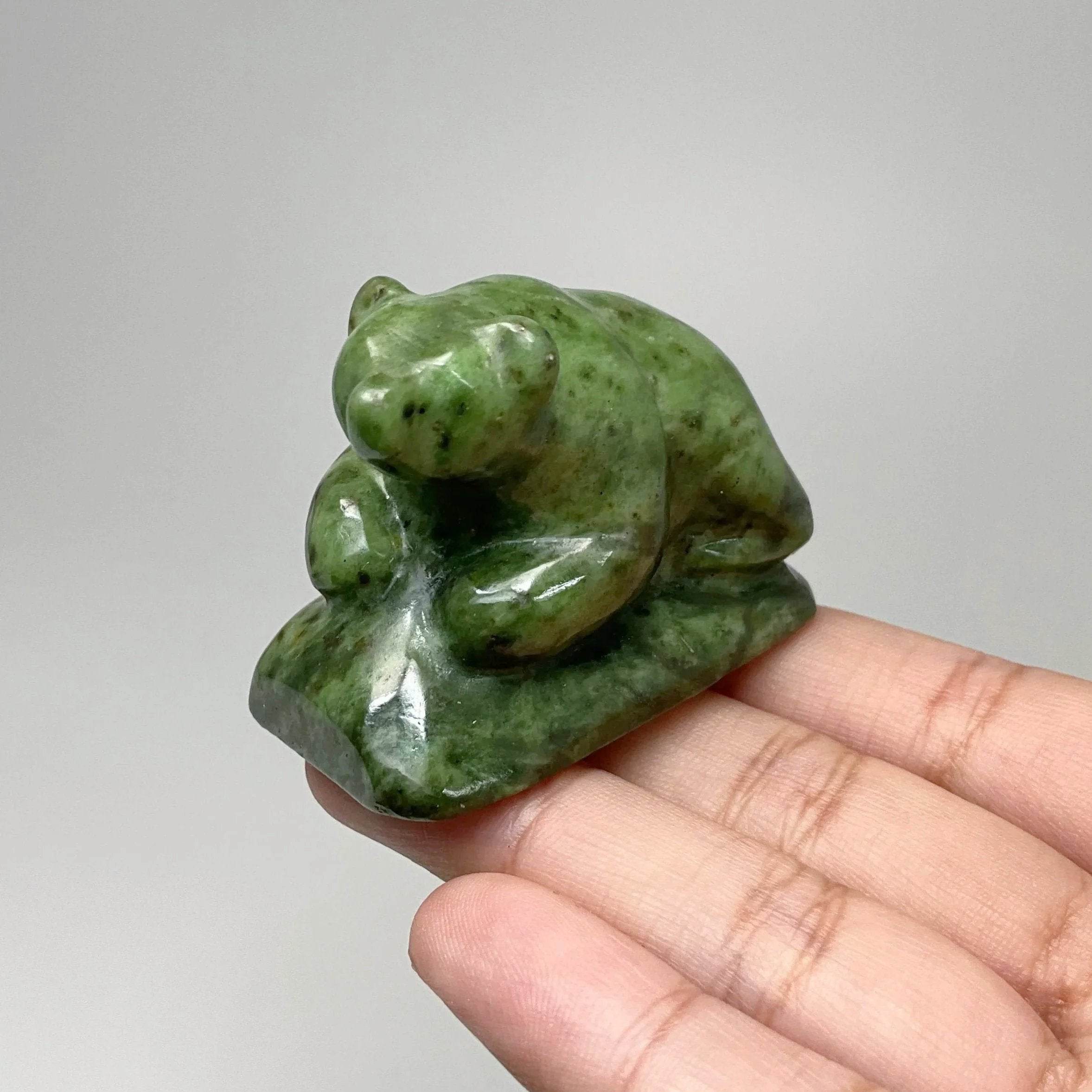 BC Jade Bear Carving - Rocks and Gems Canada