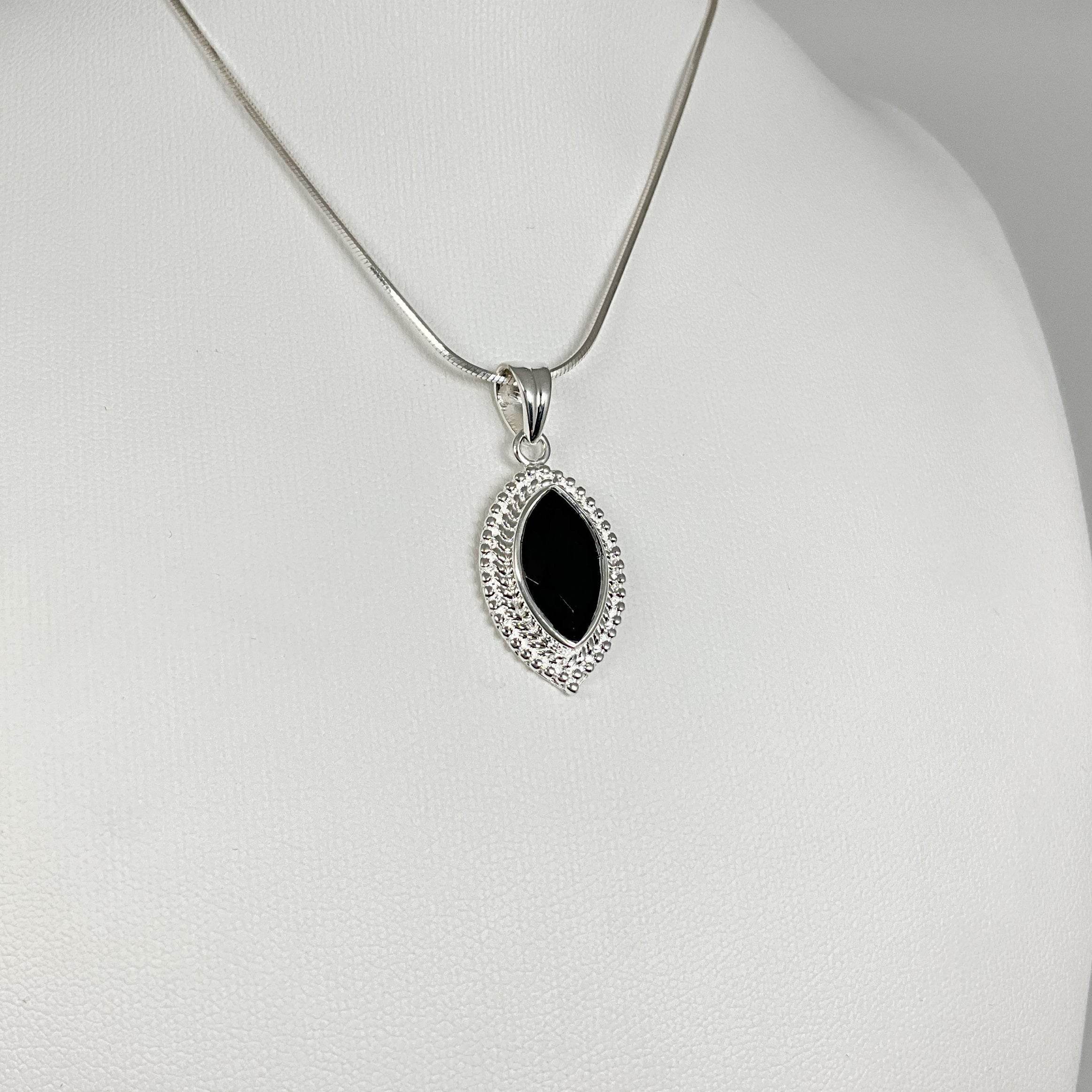 Black Onyx Pendant – Rocks and Gems Canada