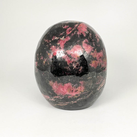 Carved Rhodonite Skull - Rocks and Gems Canada