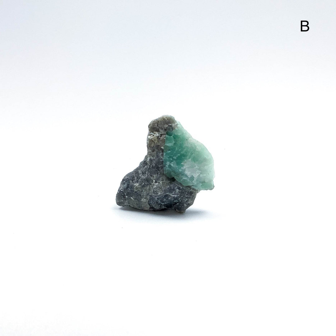 Emerald Rough Chunk Medium - Rocks and Gems Canada
