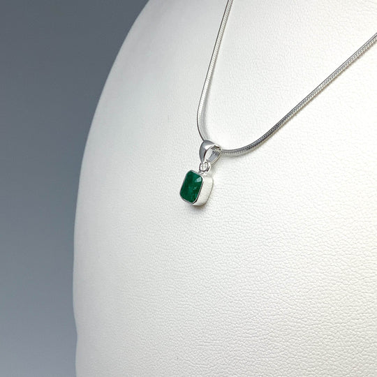 Emerald Pendant - Rocks and Gems Canada