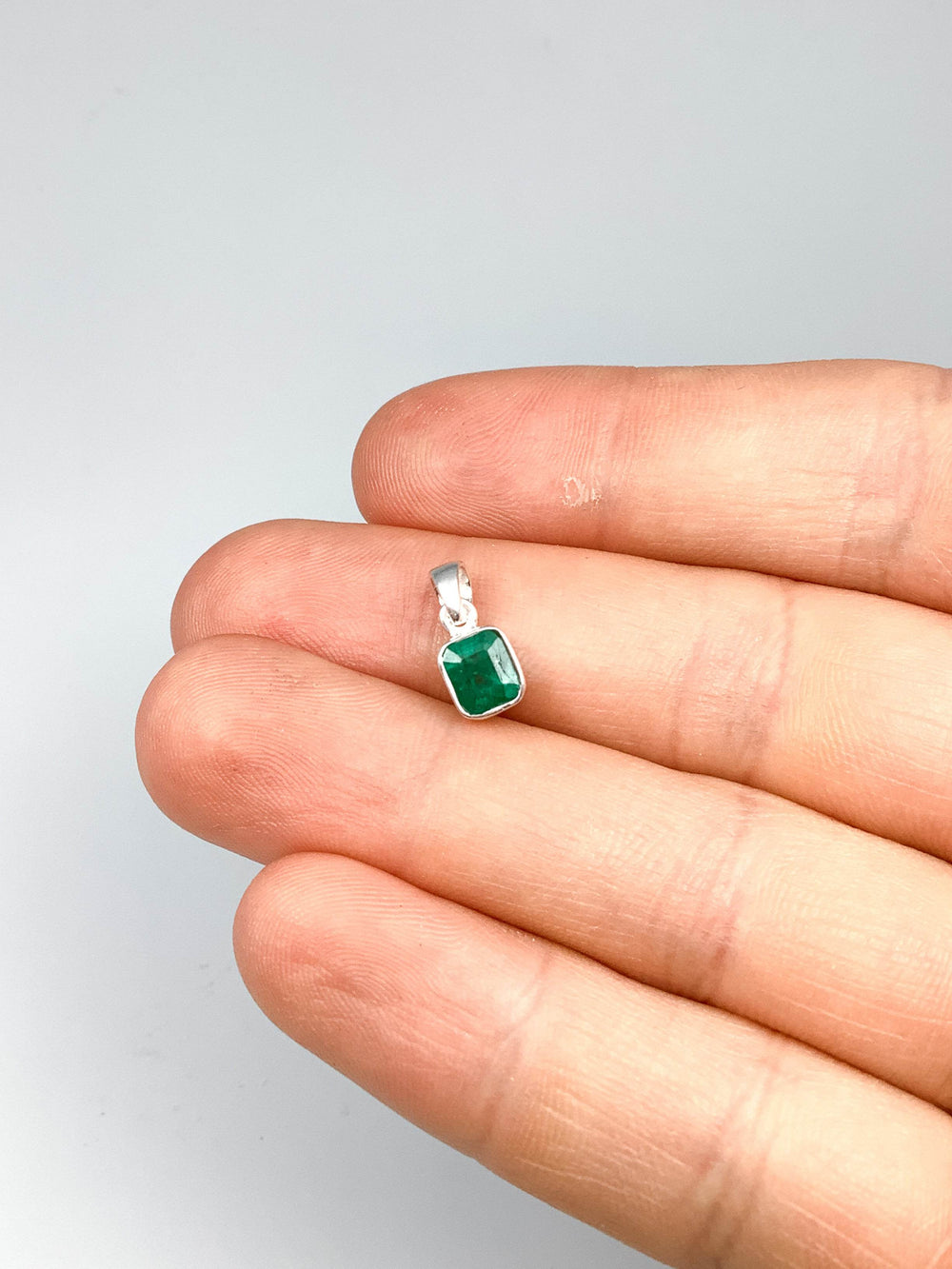 Emerald Pendant - Rocks and Gems Canada