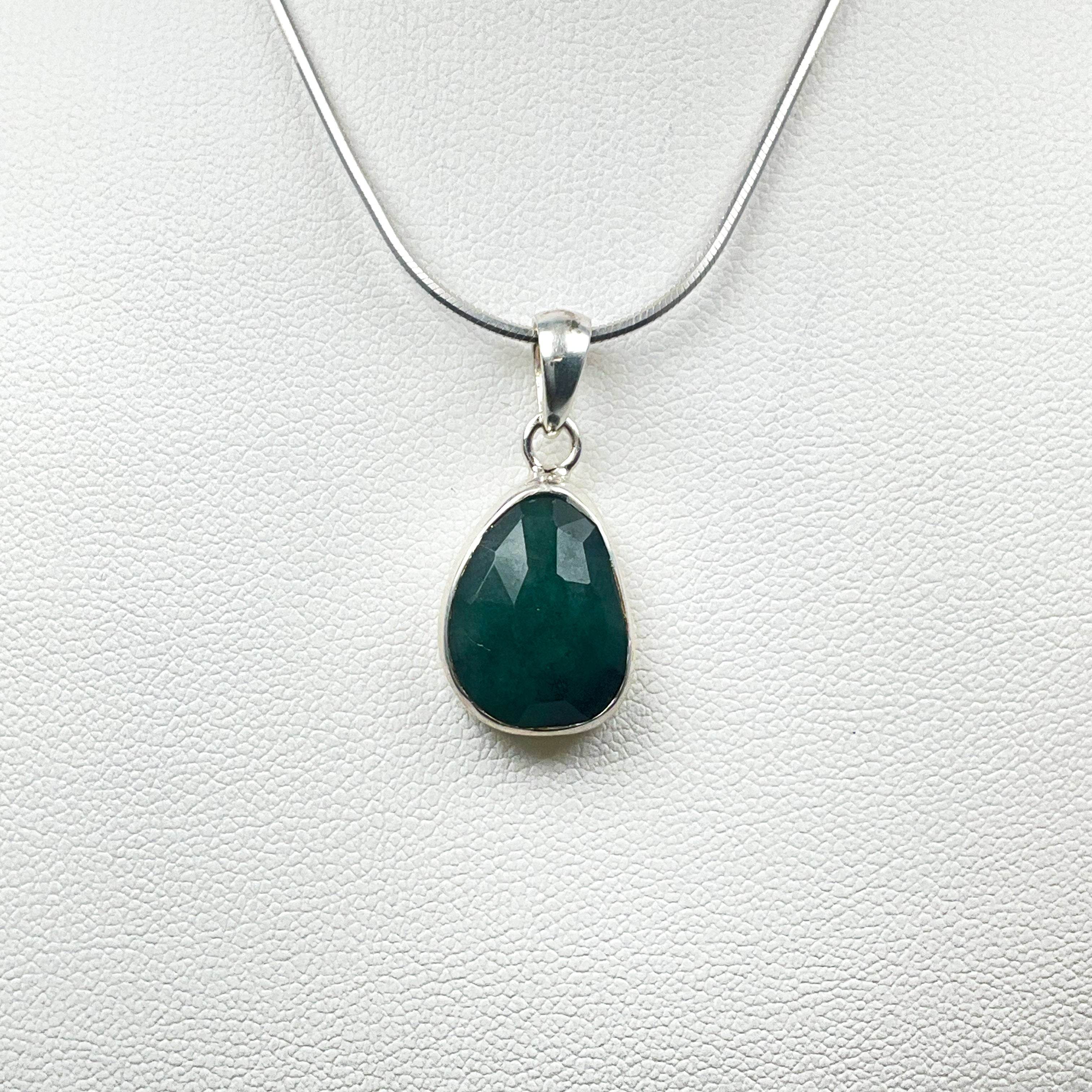 Emerald Pendant - Rocks and Gems Canada