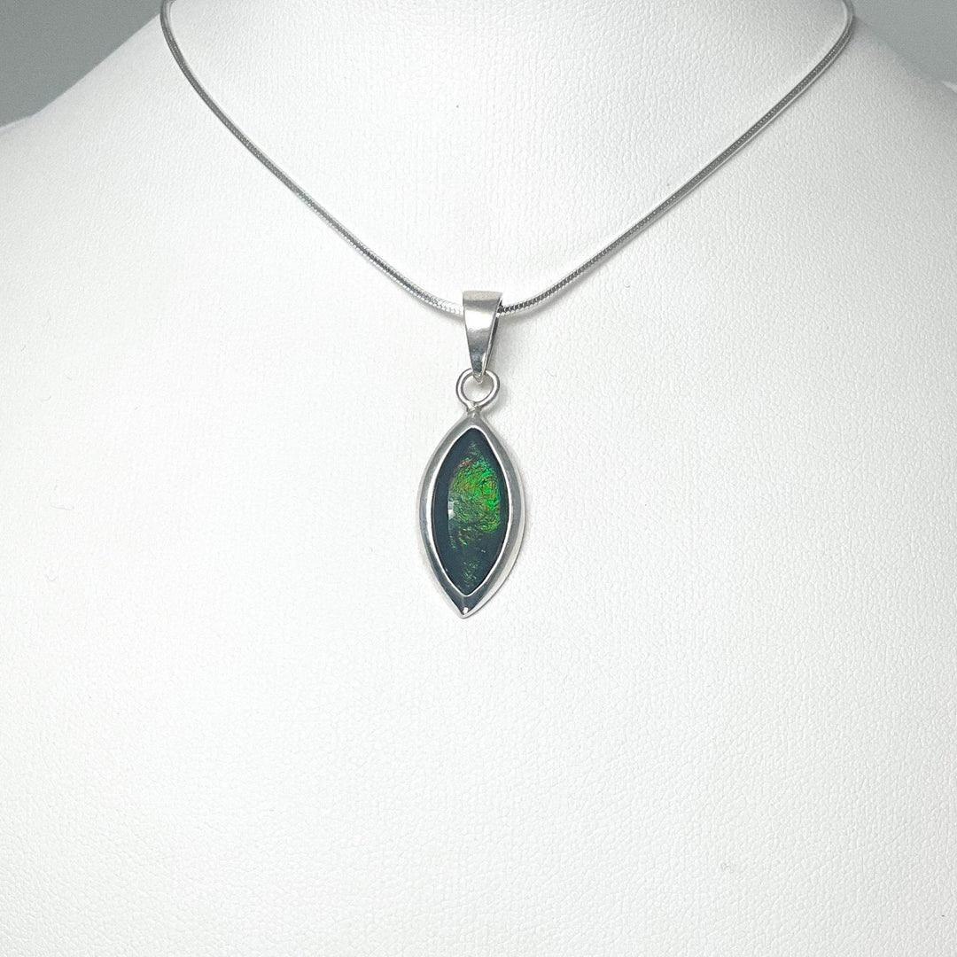 Alberta Ammolite Pendant - Rocks and Gems Canada