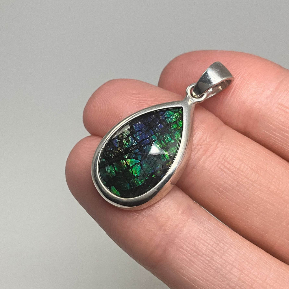 Alberta Ammolite Pendant - Rocks and Gems Canada