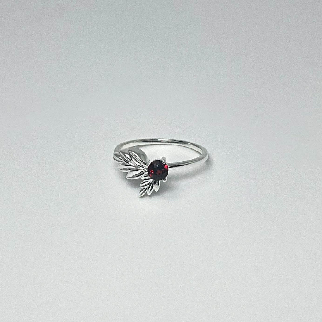 Garnet Maple Leaf Ring - Rocks and Gems Canada