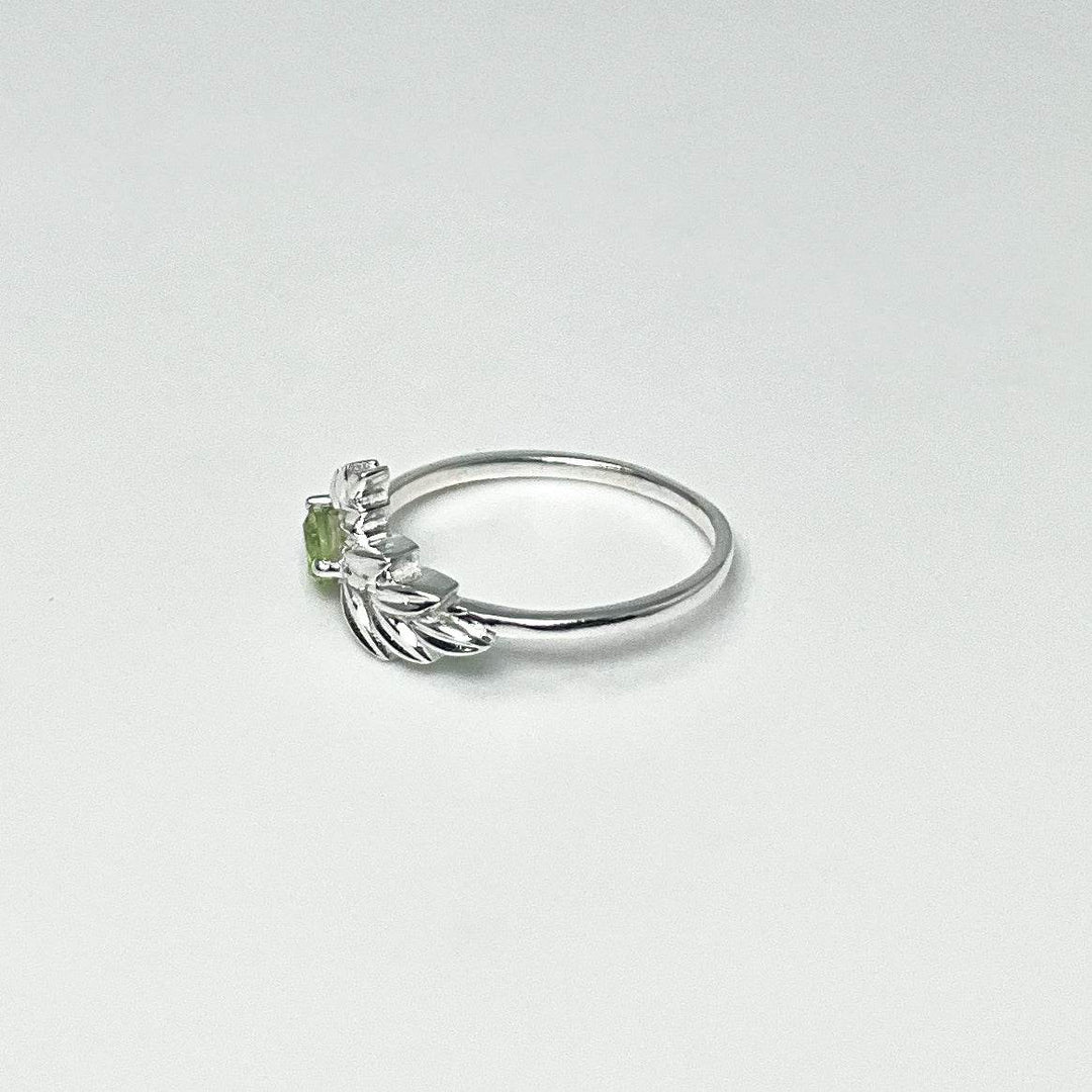 Peridot Maple Leaf Ring - Rocks and Gems Canada