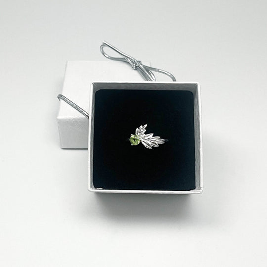 Peridot Maple Leaf Ring - Rocks and Gems Canada