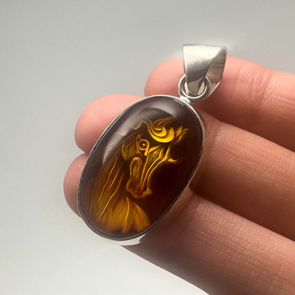 Amber Cameo Horse Pendant - Rocks and Gems Canada