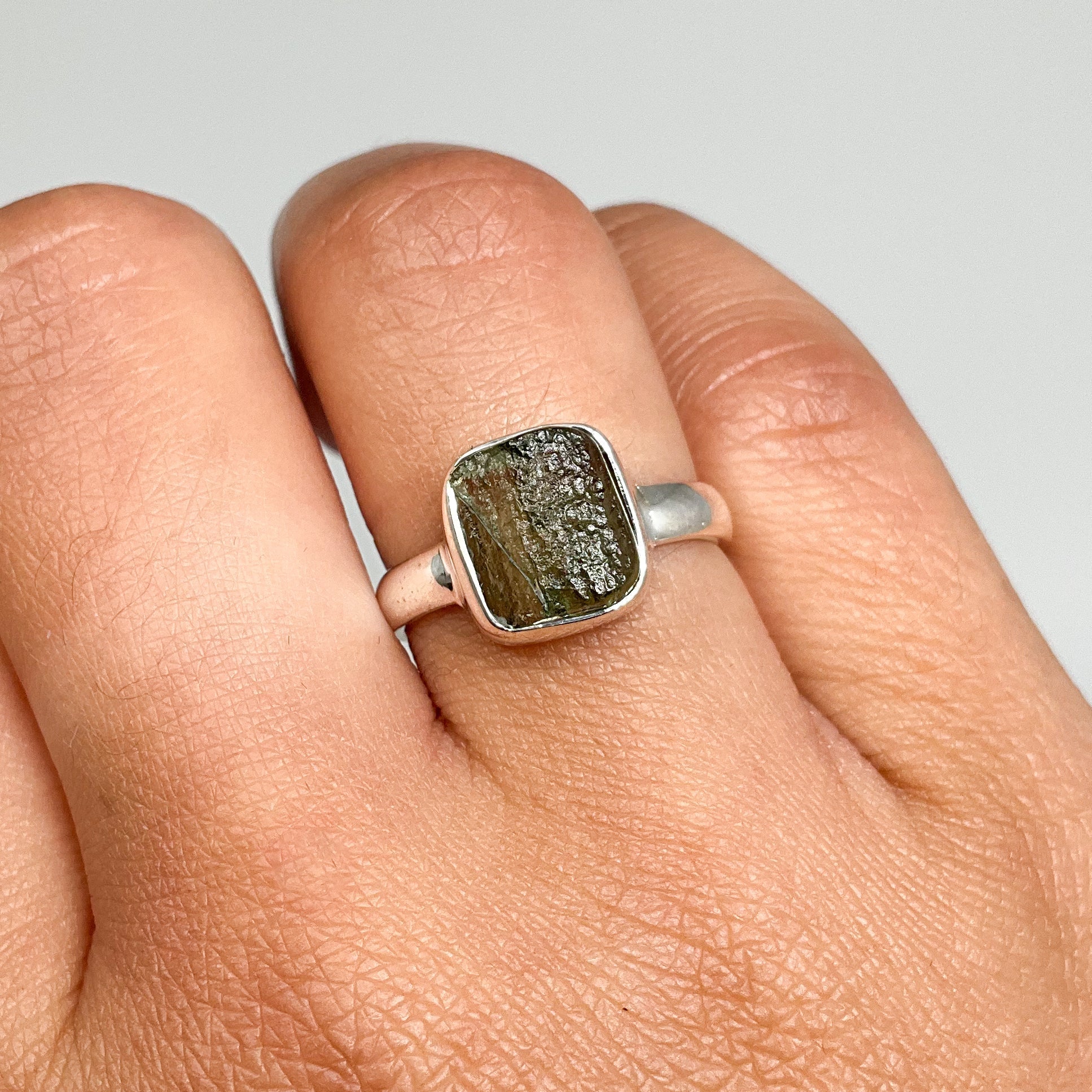 Gold moldavite ring store