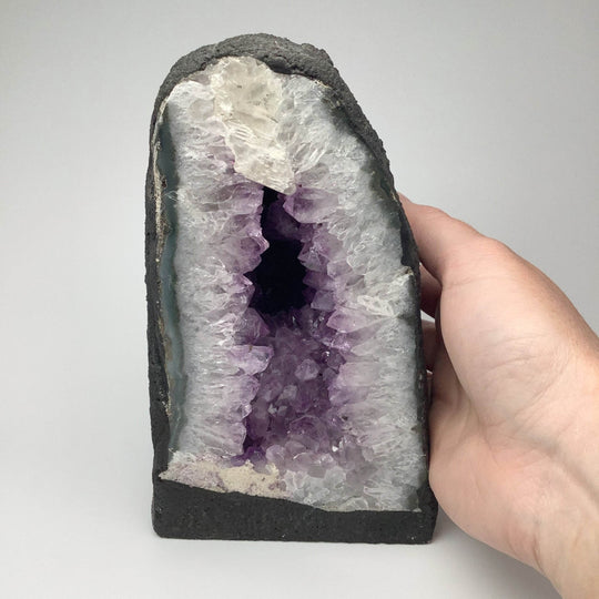 Amethyst Geode - Rocks and Gems Canada