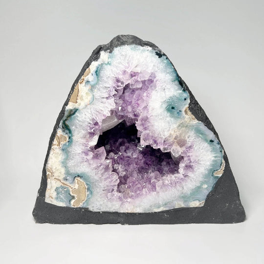 Amethyst Geode - Rocks and Gems Canada