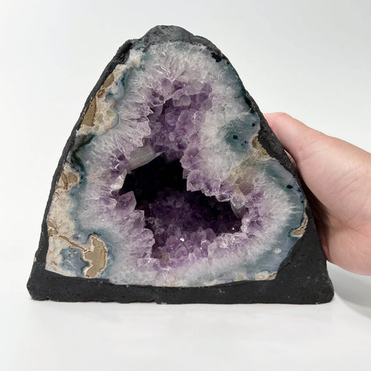 Amethyst Geode - Rocks and Gems Canada