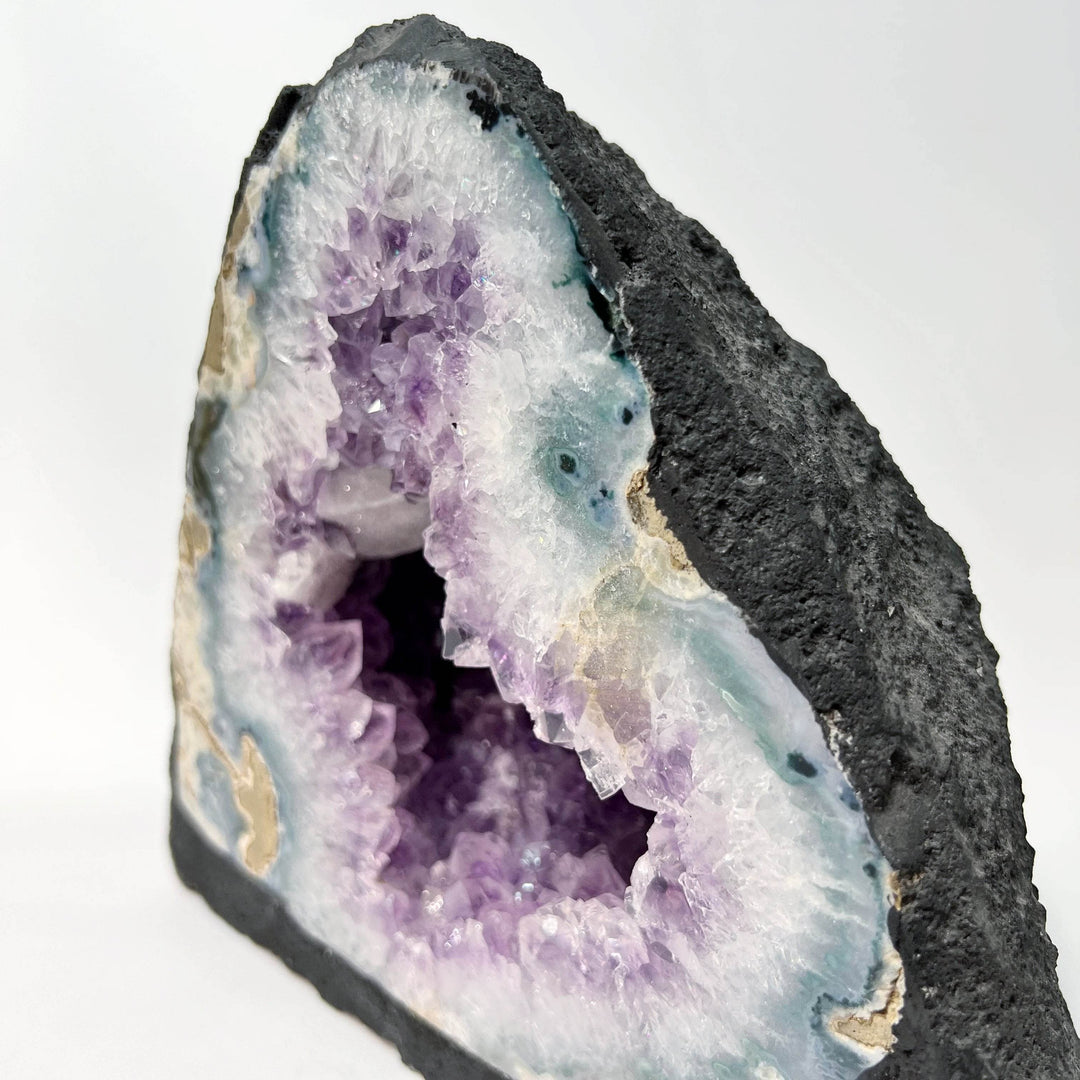 Amethyst Geode - Rocks and Gems Canada