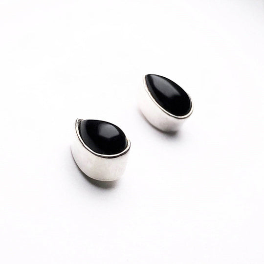 Black Onyx Stud Earrings - Rocks and Gems Canada