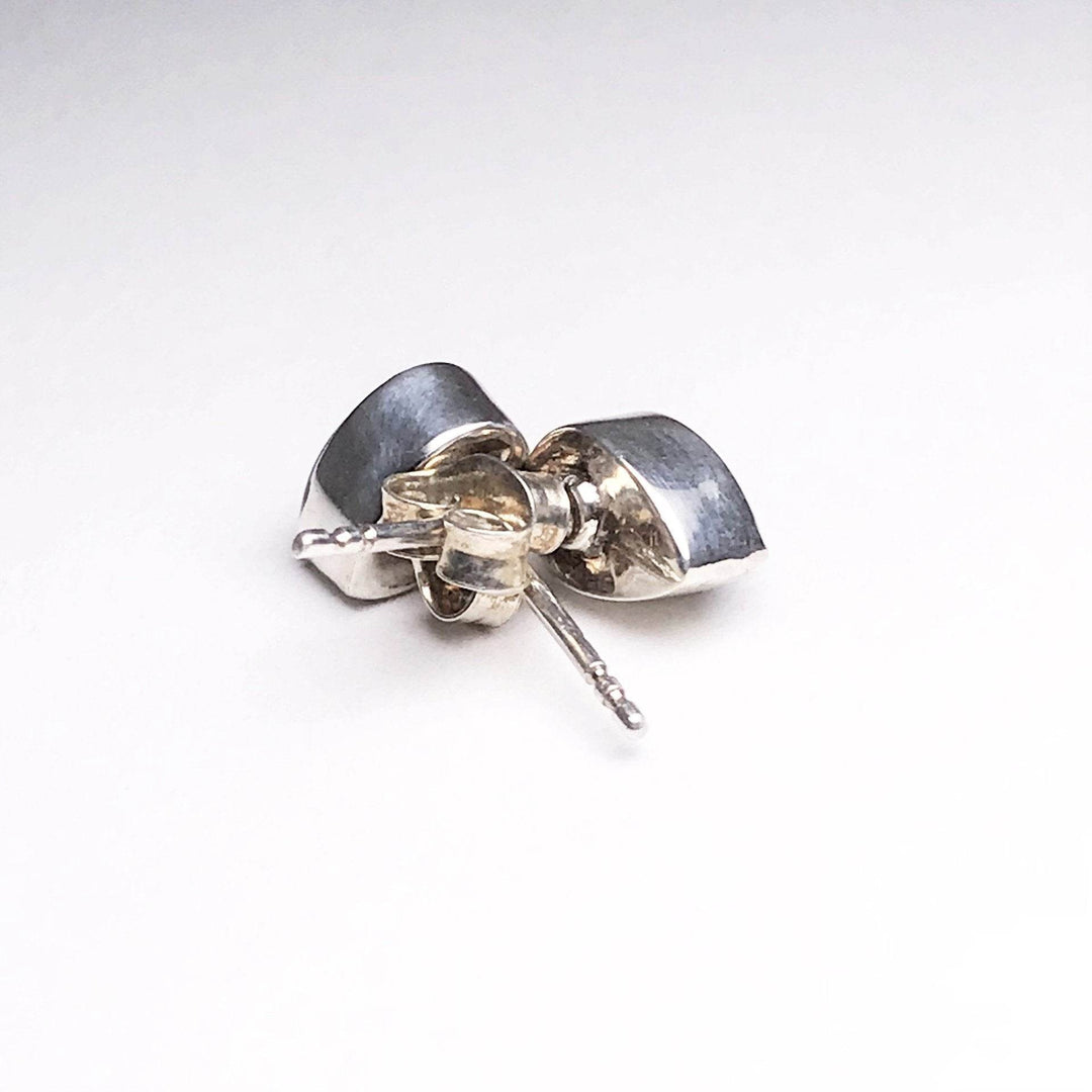 Black Onyx Stud Earrings - Rocks and Gems Canada