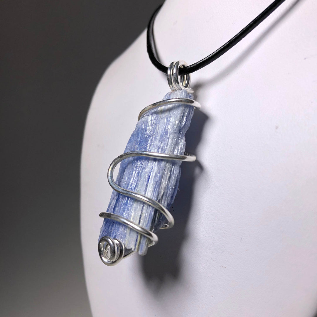 Wire Wrap Pendant - Silver Plated - Rocks and Gems Canada