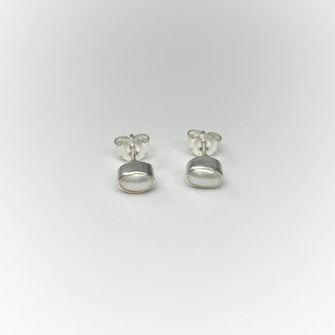 Pearl Stud Earrings - Rocks and Gems Canada