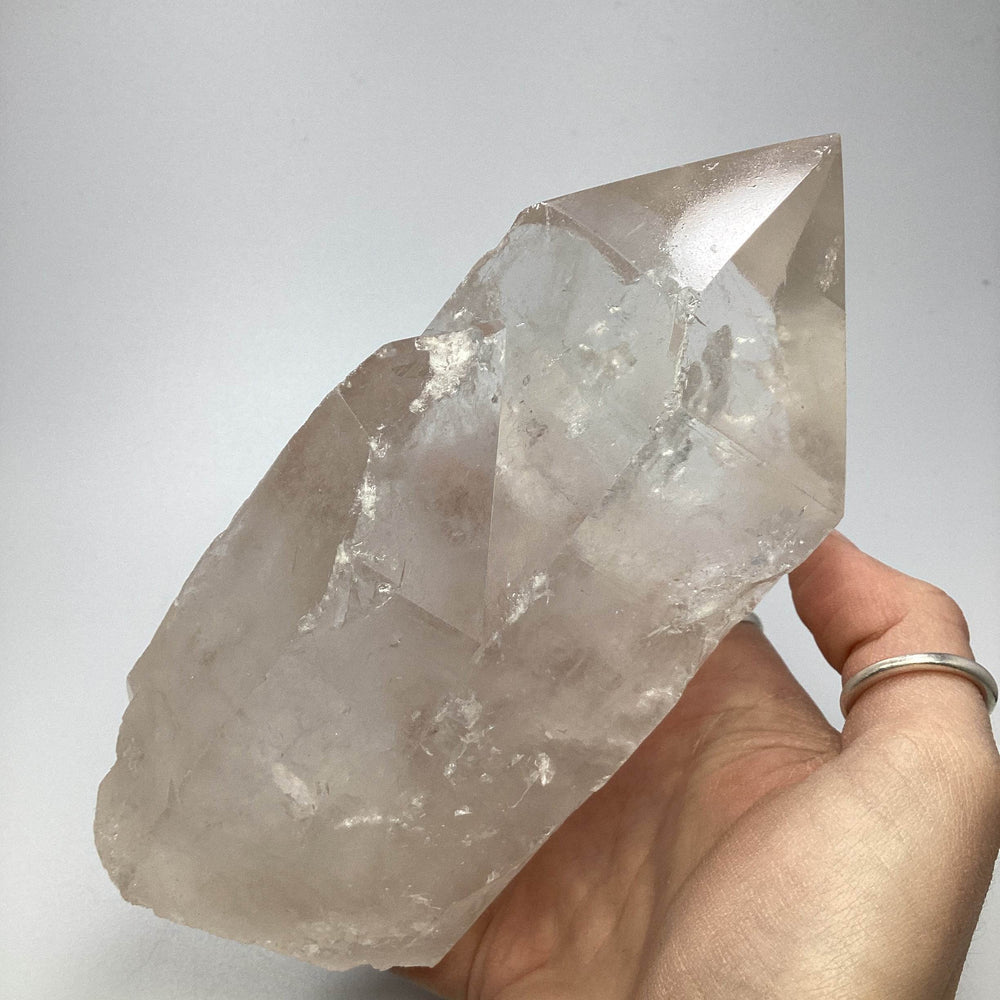 Rough Quartz Point - Rocks and Gems Canada
