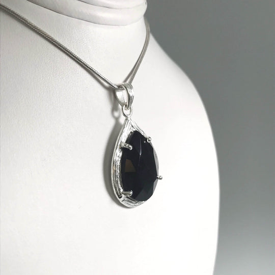 Black Onyx Pendant - Rocks and Gems Canada