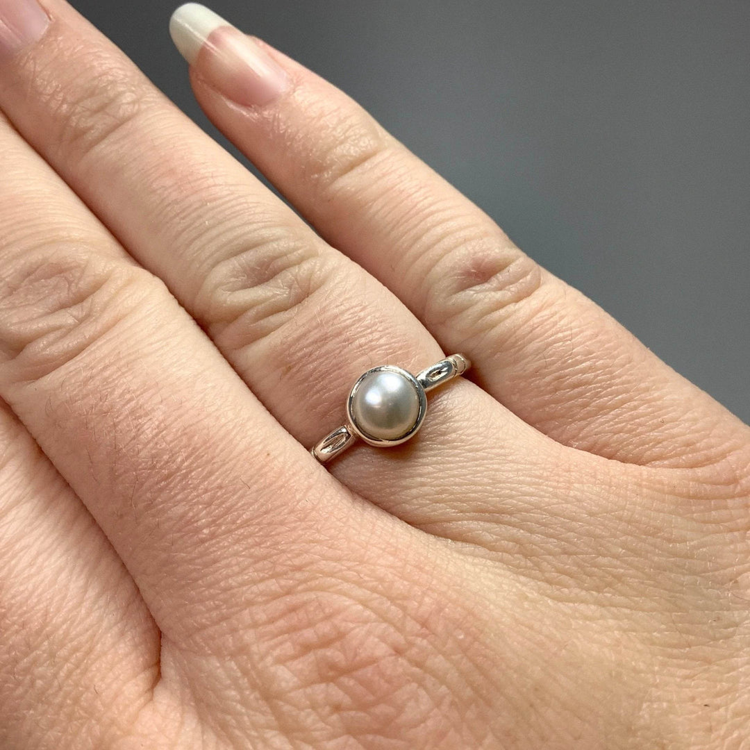Freshwater Pearl Ring - Rocks and Gems Canada