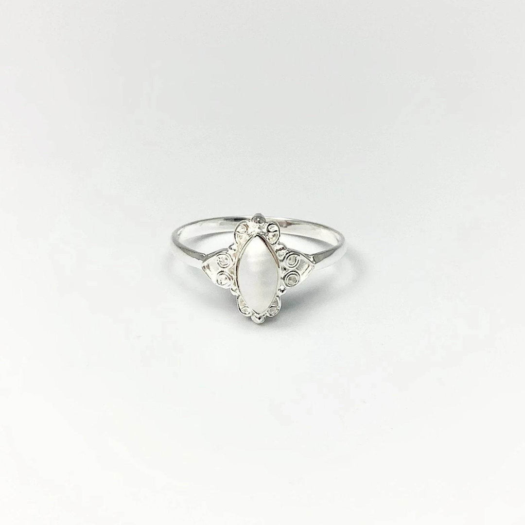 Freshwater Pearl Ring - Rocks and Gems Canada