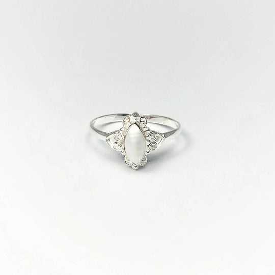 Freshwater Pearl Ring - Rocks and Gems Canada