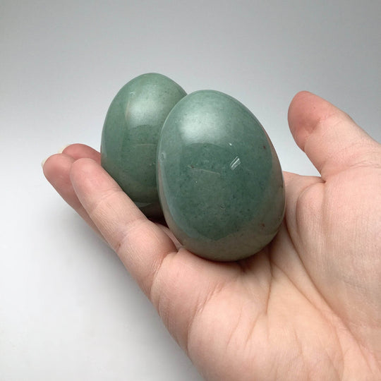 Green Aventurine Egg - Rocks and Gems Canada