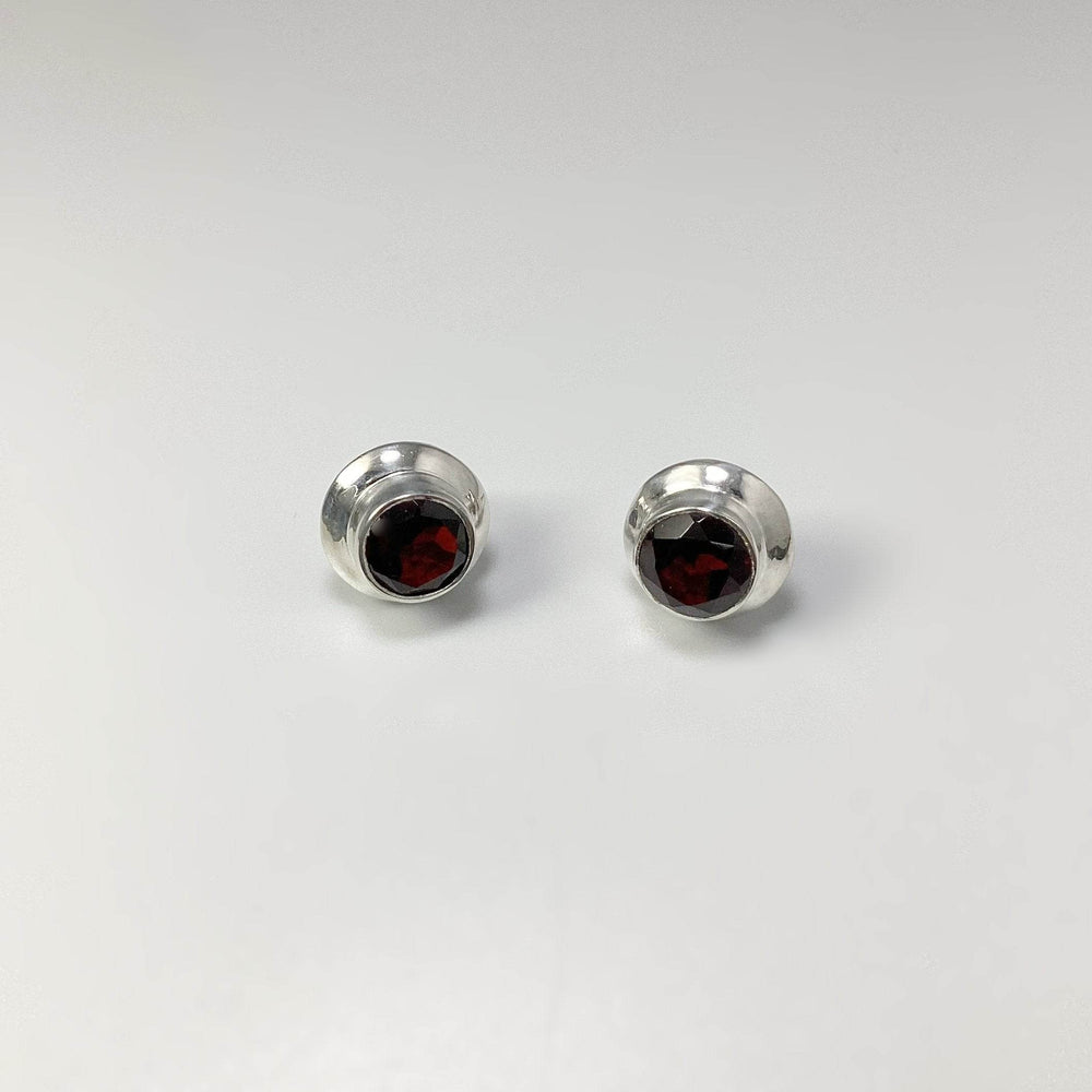 Garnet Stud Earrings - Rocks and Gems Canada