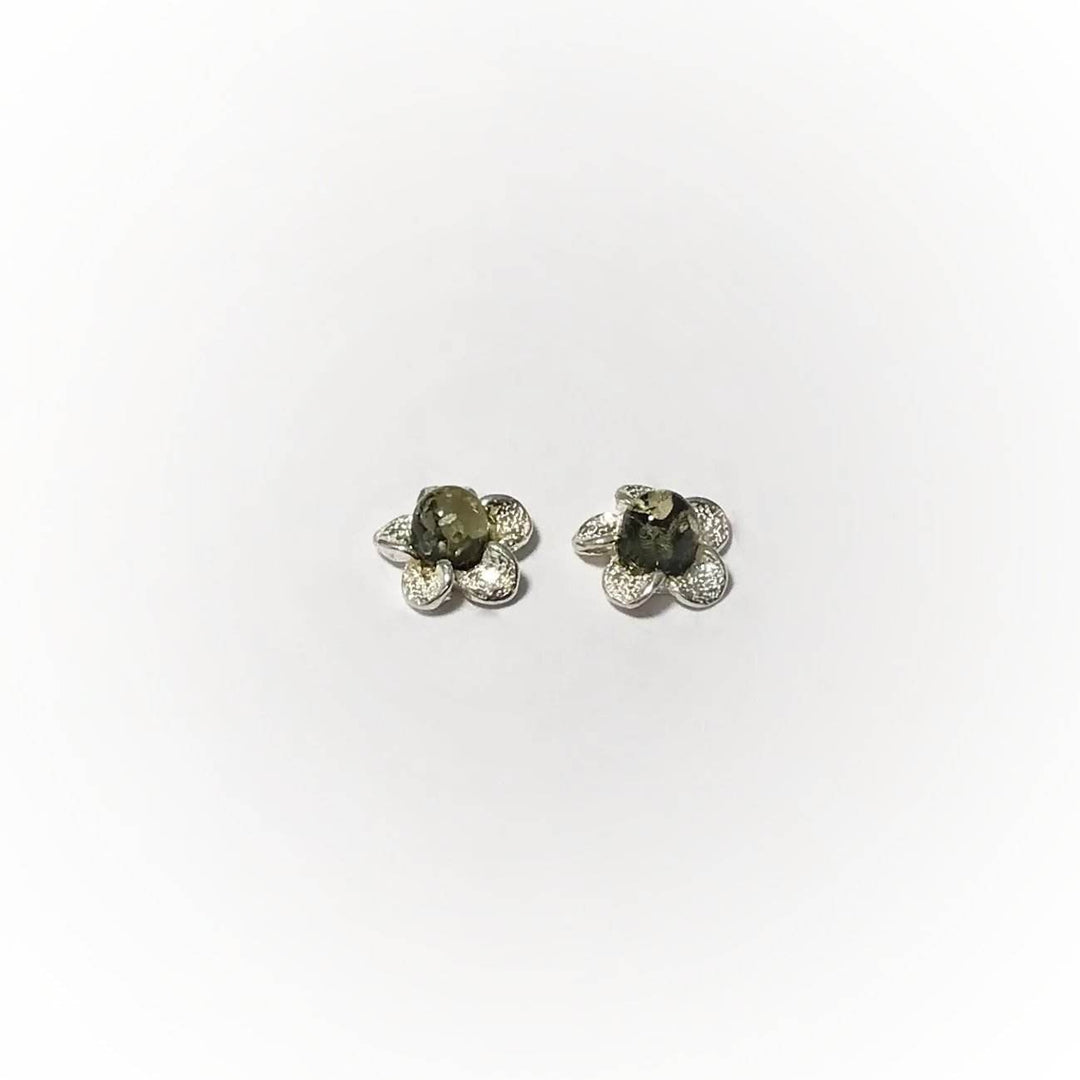 Green Amber Flower Stud Earrings - Rocks and Gems Canada