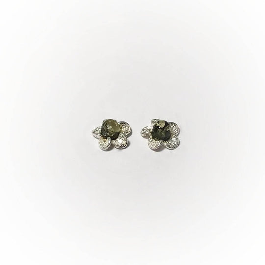 Green Amber Flower Stud Earrings - Rocks and Gems Canada