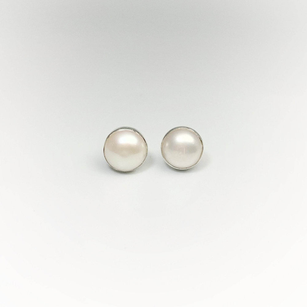 Pearl Stud Earrings - Rocks and Gems Canada