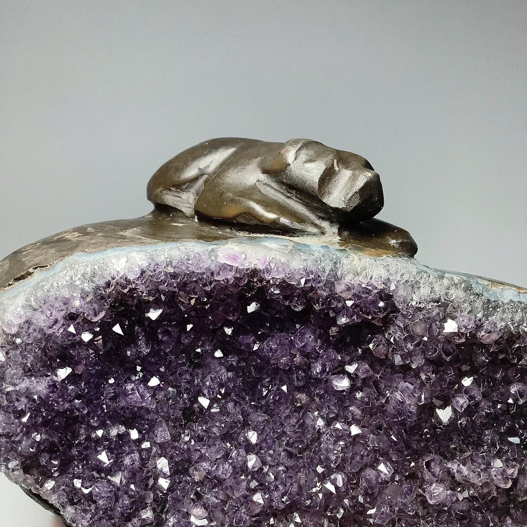 Amethyst Bear Carving - Rocks and Gems Canada