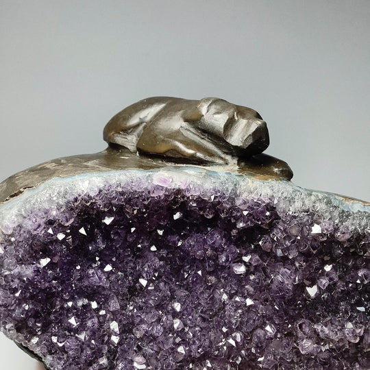 Amethyst Bear Carving - Rocks and Gems Canada