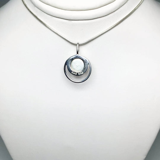 Pearl Pendant - Rocks and Gems Canada