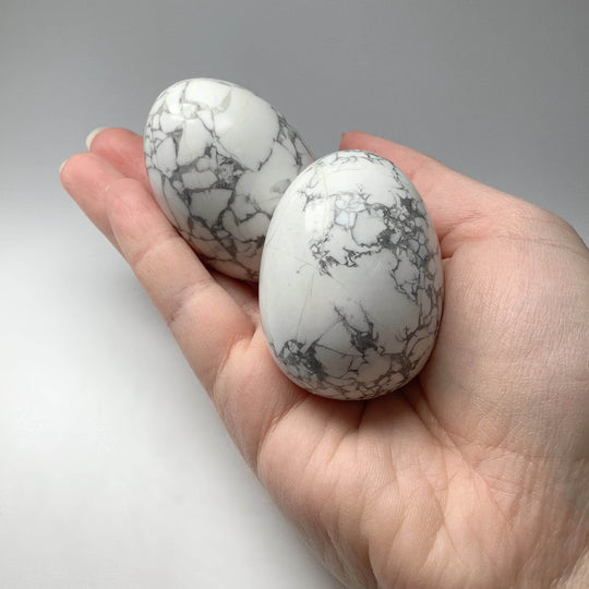 Howlite Egg - Rocks and Gems Canada