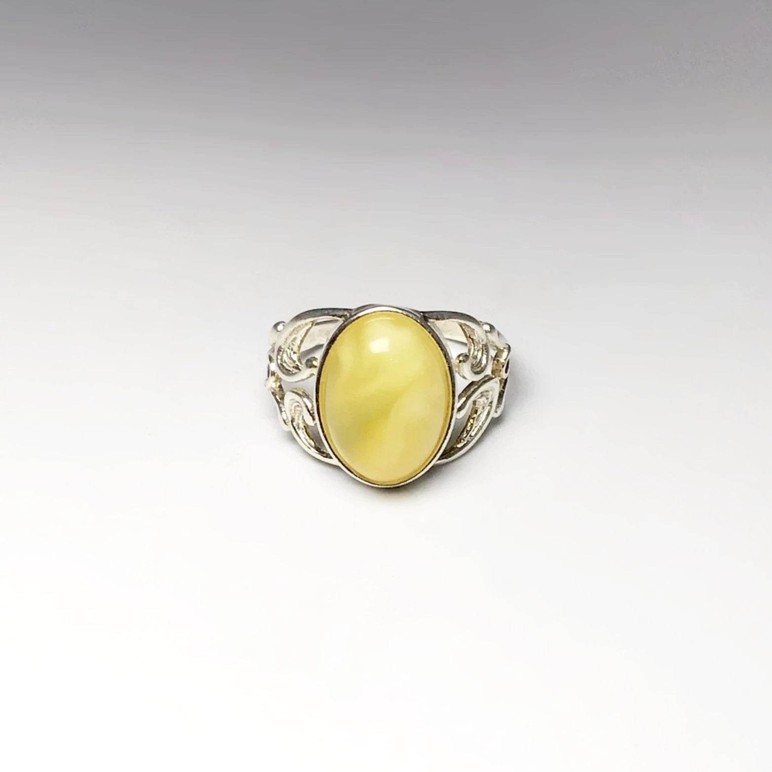 Butterscotch Amber Ring - Rocks and Gems Canada