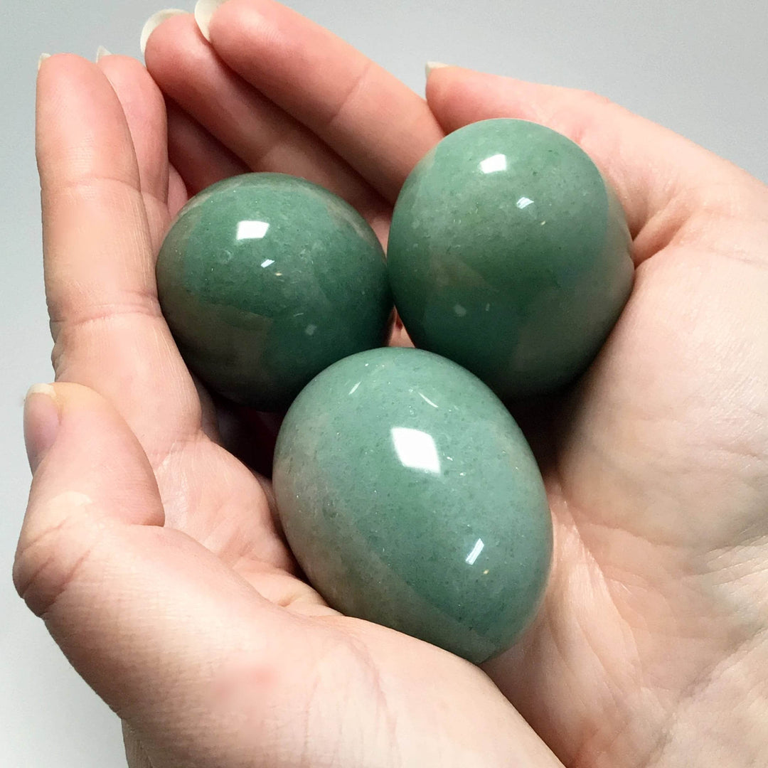 Green Aventurine Egg - Rocks and Gems Canada