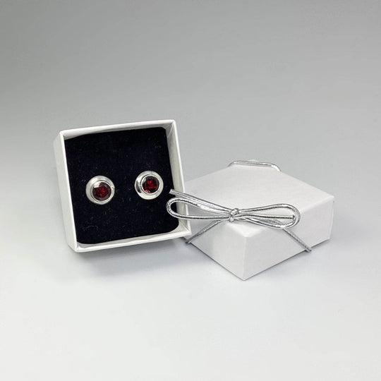 Garnet Stud Earrings - Rocks and Gems Canada