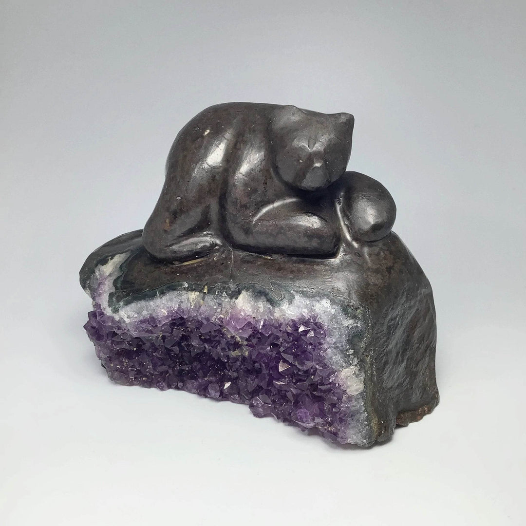 Amethyst Bear Carving - Rocks and Gems Canada