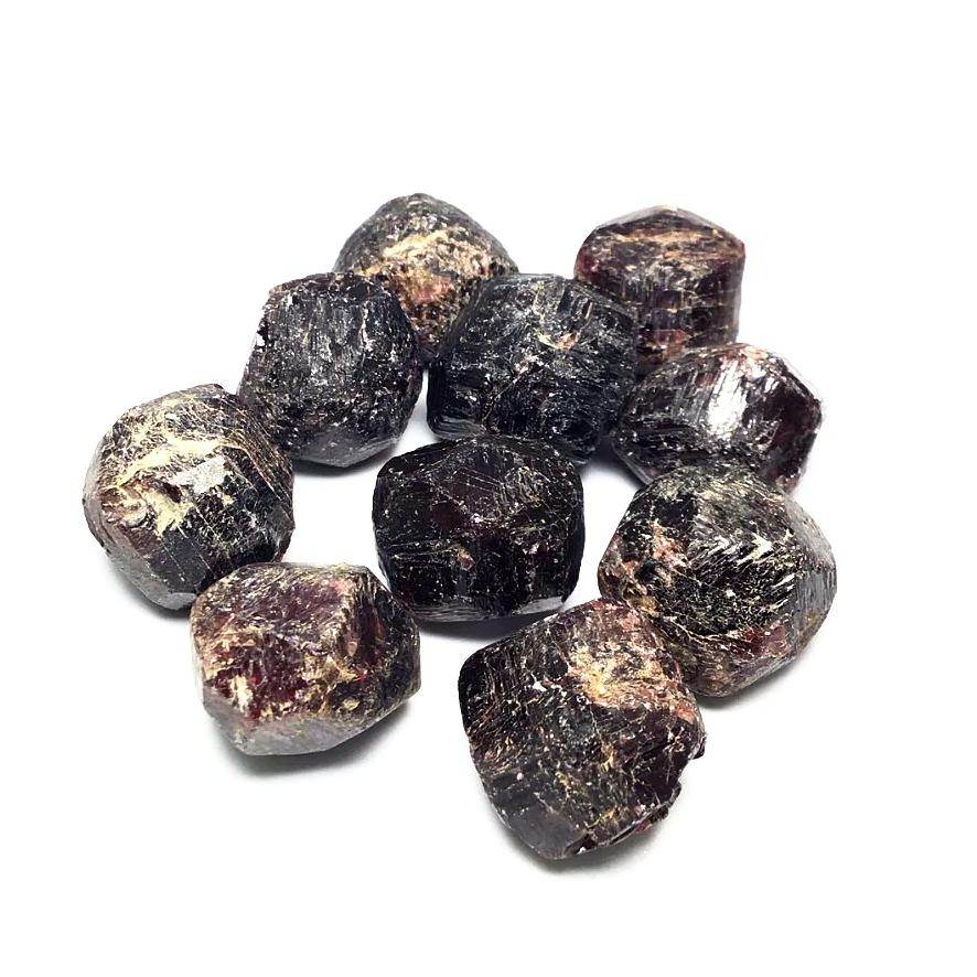 Rough Garnet Specimen - Rocks and Gems Canada