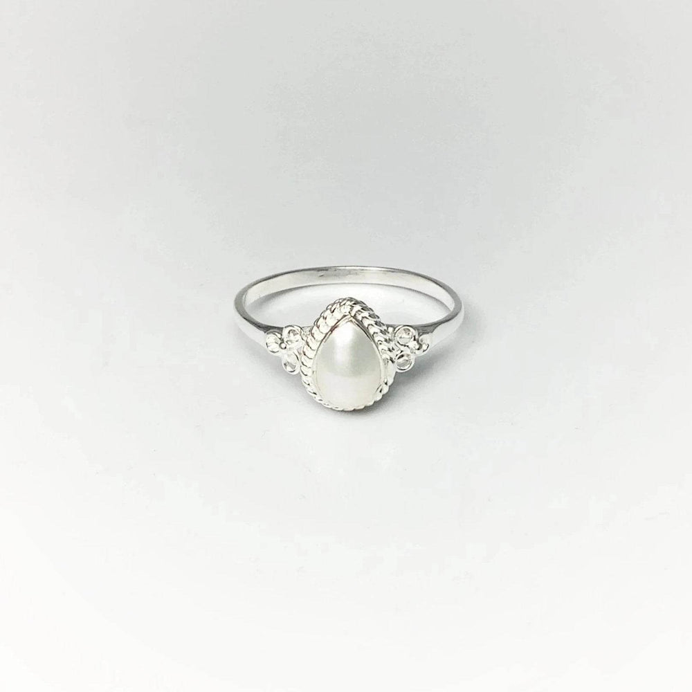 Freshwater Pearl Ring - Rocks and Gems Canada